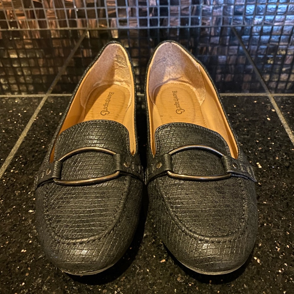 Baretrap Loafers (8) NWOT